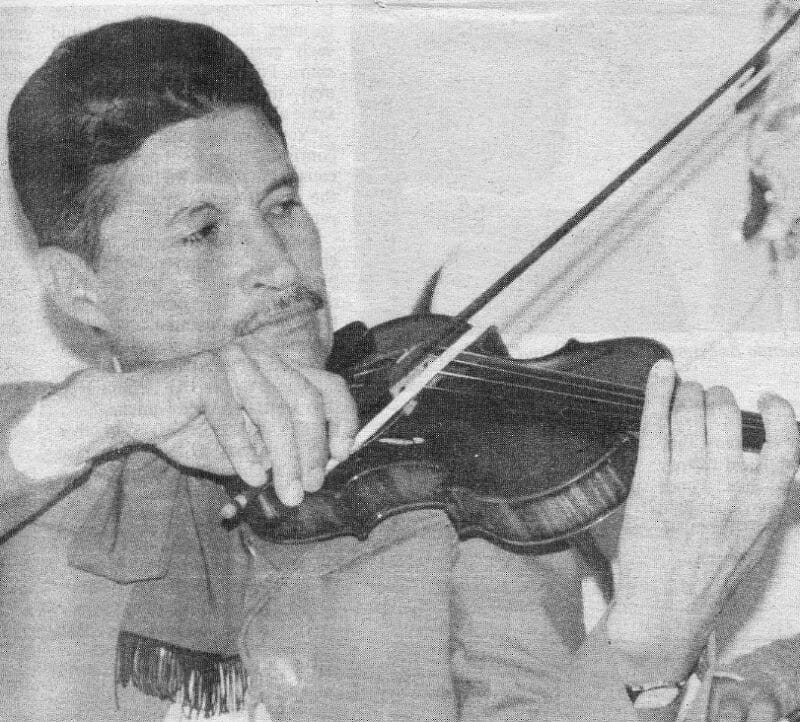 Performer at San Jose’s Mariachi Internacional